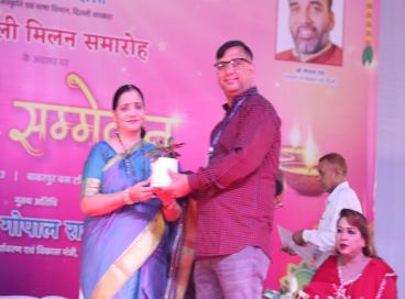 कवि सम्मेलन की एक झलक, बाबरपुर बस टर्मिनल, दिल्ली