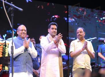 दिल्ली सरकार द्वारा दिनांक 30 मार्च, 2025 को हिन्दू नव वर्ष के अवसर पर विधानसभा लॉन, पुराना सचिवालय, दिल्ली-54 में  “कैलाश खेर एवं कैलाशा बैंड की संगीतमय प्रस्तुति” कार्यक्रम का आयोजन