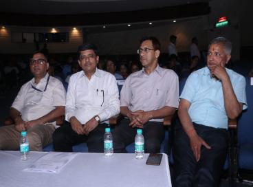 जे.पी. सिंह के निर्देशन में छोड़ो कल की बातें नाट्य मंचन की प्रस्तुति- कुछ झलकियां