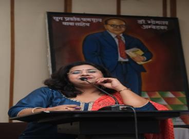 कवि सम्मेलन की एक झलक 