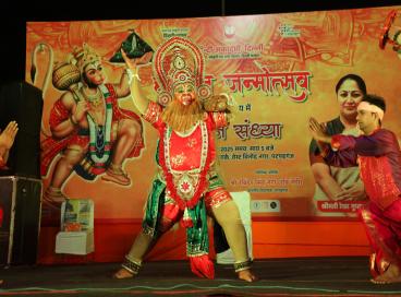 दिनांक 12.04.2025 को हनुमान जन्मोत्सव के उपलक्ष्य पर डॉ राजेंद्र प्रसाद पार्क, वेस्ट विनोद नगर, पटपडगंज, दिल्ली में अकादमी  द्वारा आयोजित मनभावन भजन संध्या सांस्कृतिक कार्यक्रम की शानदार झलकियाँ ।