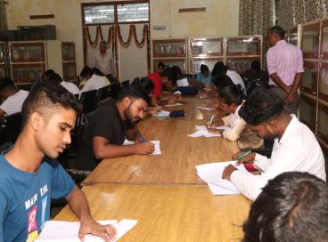 हिन्दी दिवस के उपलक्ष्य में आयोजित अकादमी के हिन्दी प्रसार केन्द्रों के लिए प्रतियोगिता की एक झलक