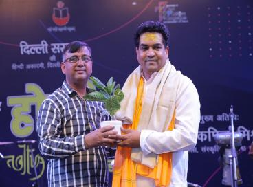  हिंदी अकादमी द्वारा दिनांक 16 मार्च, 2025 को ढाई पुस्ता, सोनिया विहार क्रिकेट मैदान, करावल नगर, दिल्ली में होली के अवसर पर आयोजित कार्यक्रम  “करावल नगर की होली – कपिल मिश्रा के संग “ की कुछ मनभावन झलकियाँ