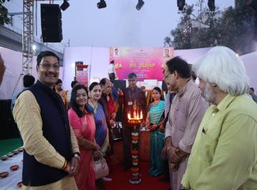 कवि सम्मेलन की एक झलक, बाबरपुर बस टर्मिनल, दिल्ली