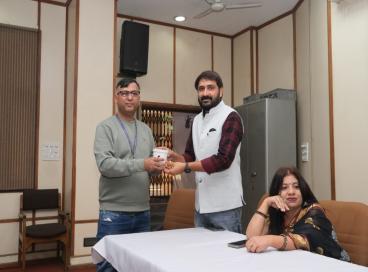 कवि सम्मेलन की एक झलक 