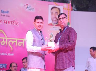 कवि सम्मेलन की एक झलक, बाबरपुर बस टर्मिनल, दिल्ली