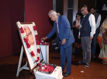 महान साहित्यकार डॉ. रामदरश मिश्र जी की स्मृति को समर्पित एक भावपूर्ण संध्या का आयोजन 