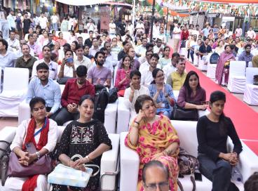 हर घर तिरंगा 2025: दिल्ली हाट में 13 अगस्त को आयोजित कार्यक्रम की कुछ यादगार झलकियाँ।
