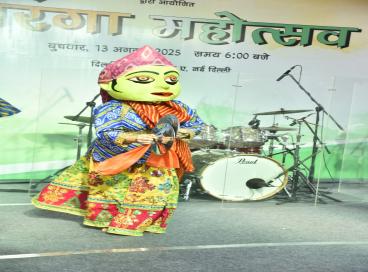 हर घर तिरंगा 2025: दिल्ली हाट में 13 अगस्त को आयोजित कार्यक्रम की कुछ यादगार झलकियाँ।