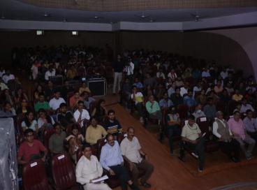 शंकर लाल हॉल में आयोजित नाटक मुआवजा के छायाचित्र
